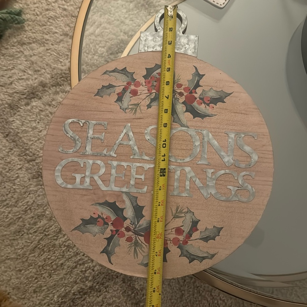 Seasons Greetings ornament wall decor - Picture 3 of 4